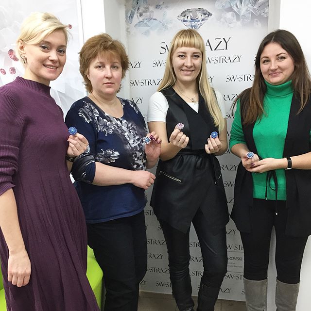 Очный мастер-класс по плетению броши в Москве